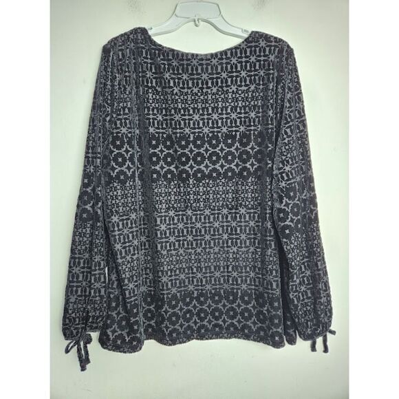 Talbots Women Black Geometric Print Velvet Squared Blouse size 2X - Picture 7 of 9